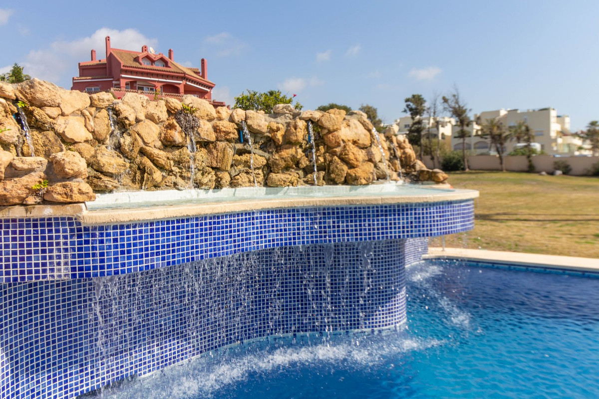 Te koop Gelijkvloers appartement Costa Del Sol Elviria € 725.000,-