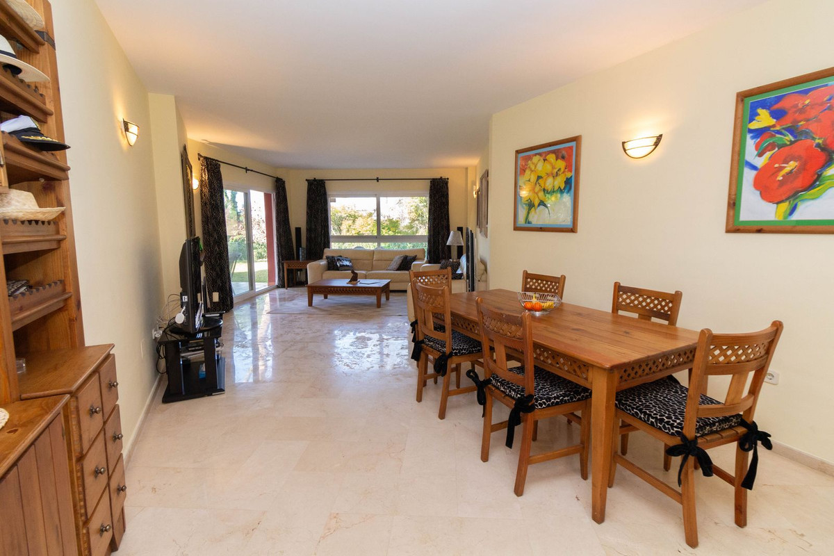 Te koop Gelijkvloers appartement Costa Del Sol Elviria € 725.000,-