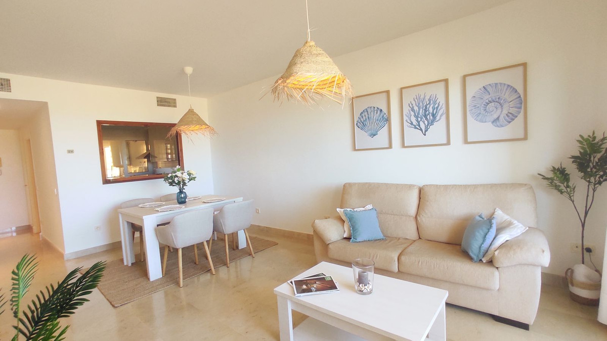 Te koop Middle Floor Apartment Costa Del Sol La Duquesa € 260.000,-