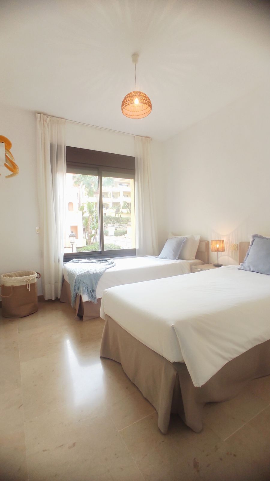 Te koop Middle Floor Apartment Costa Del Sol La Duquesa € 260.000,-