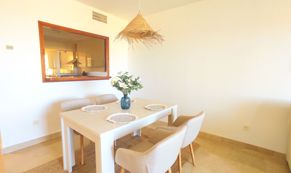 Te koop Middle Floor Apartment Costa Del Sol La Duquesa € 260.000,-