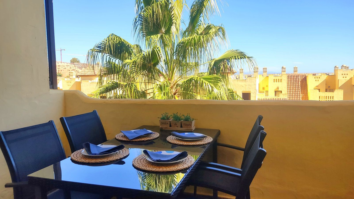 Te koop Middle Floor Apartment Costa Del Sol La Duquesa € 260.000,-