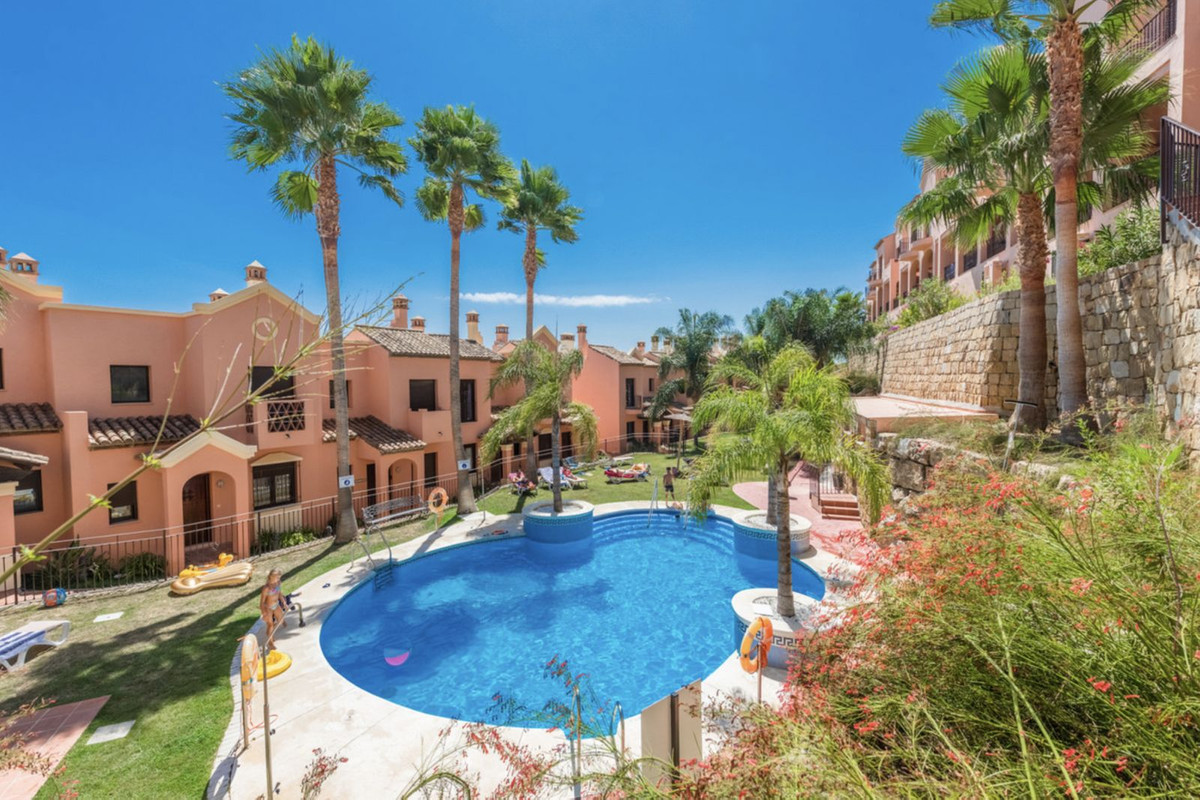 Te koop Herenhuis Costa Del Sol Estepona € 495.000,-