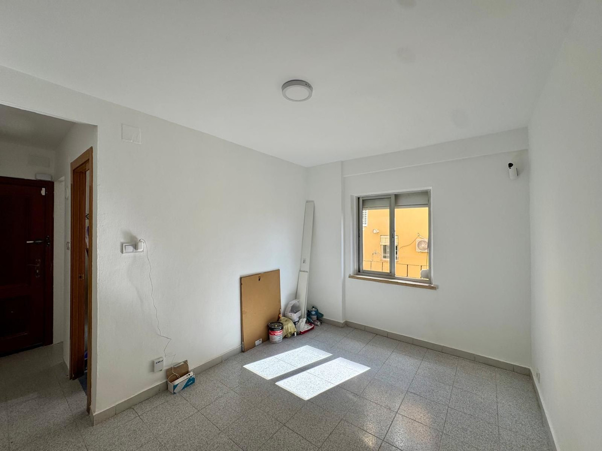 Te koop Middle Floor Apartment Costa Del Sol Málaga € 149.000,-