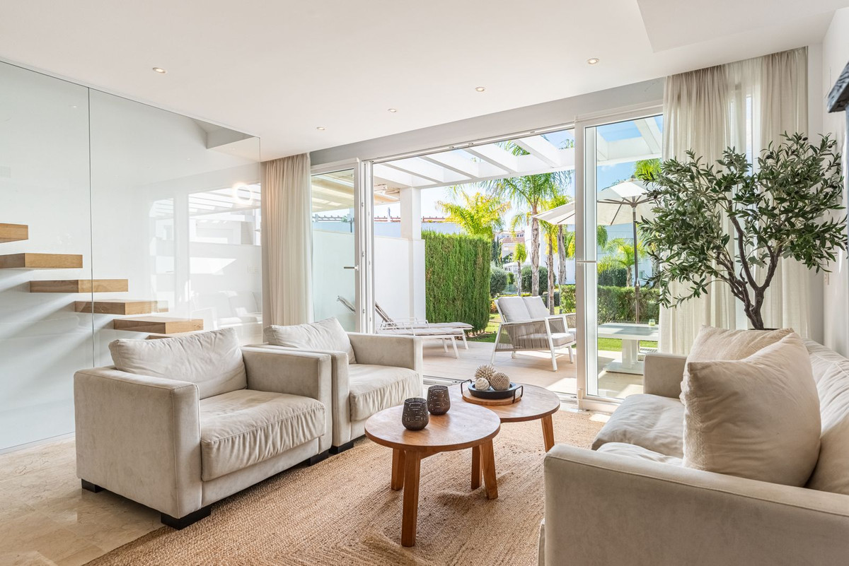 Te koop Herenhuis Costa Del Sol Calahonda € 739.000,-