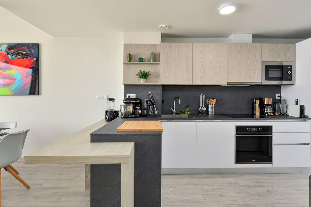 Te koop Herenhuis Costa Del Sol Manilva € 619.000,-