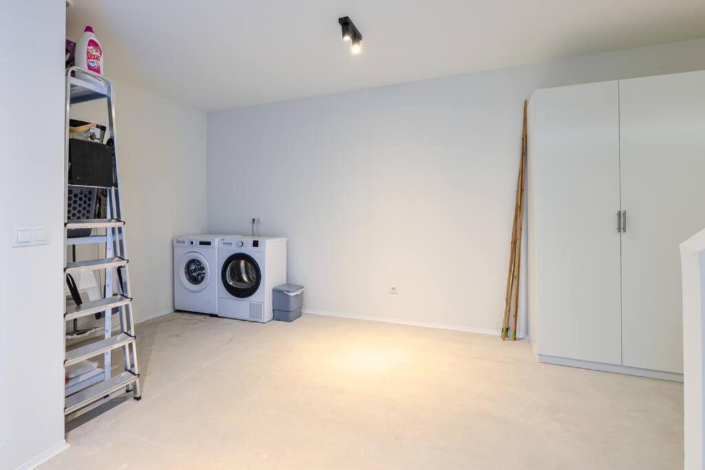 Te koop Herenhuis Costa Del Sol Manilva € 619.000,-