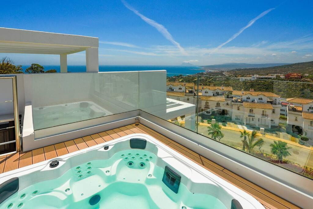 Te koop Herenhuis Costa Del Sol Manilva € 619.000,-