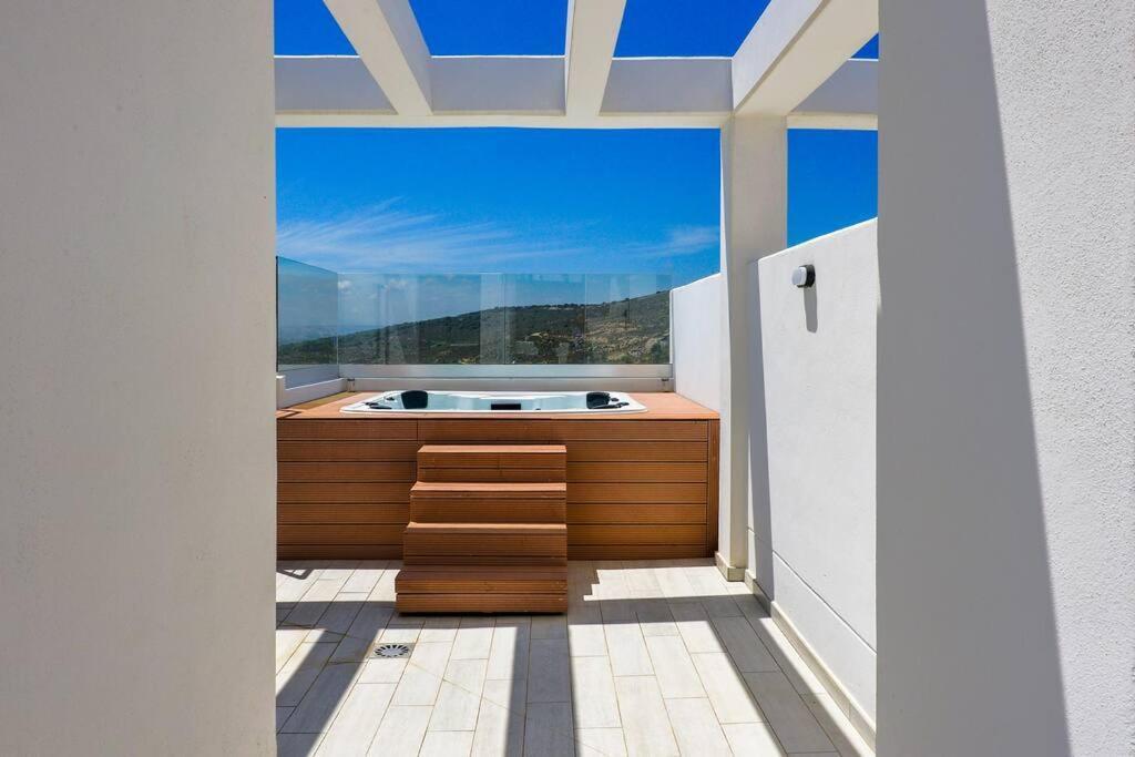 Te koop Herenhuis Costa Del Sol Manilva € 619.000,-