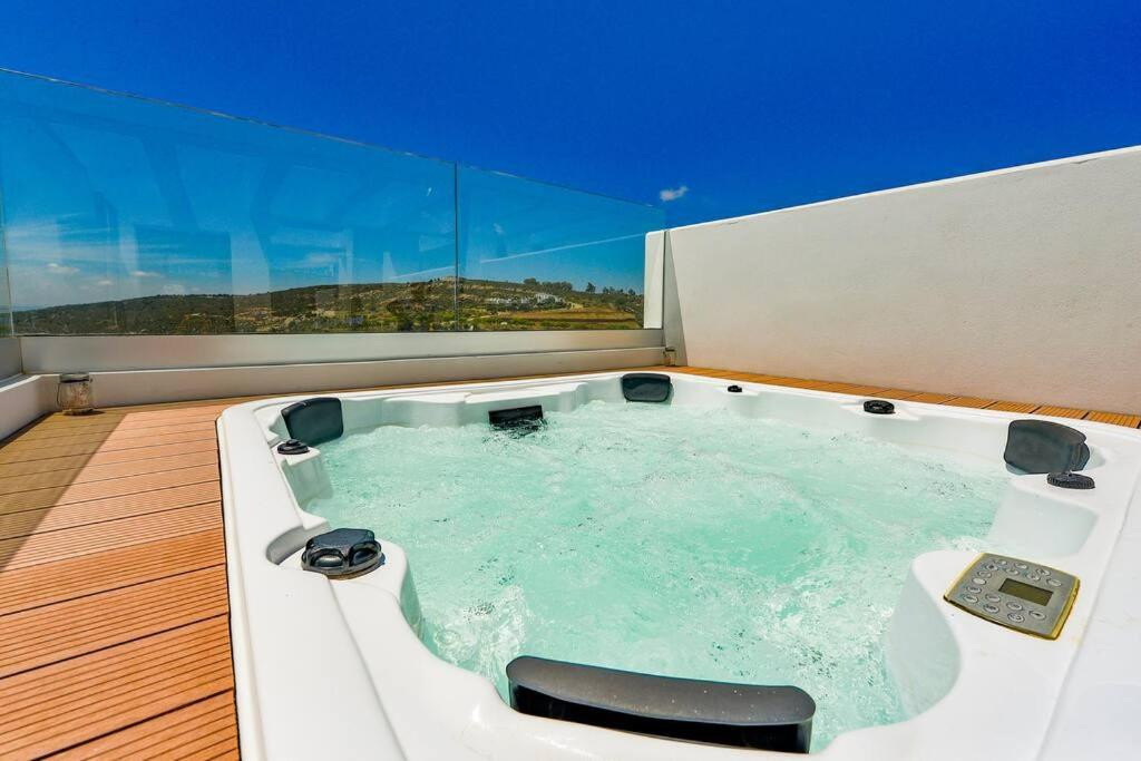 Te koop Herenhuis Costa Del Sol Manilva € 619.000,-