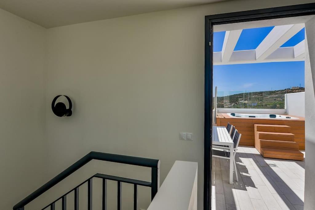 Te koop Herenhuis Costa Del Sol Manilva € 619.000,-