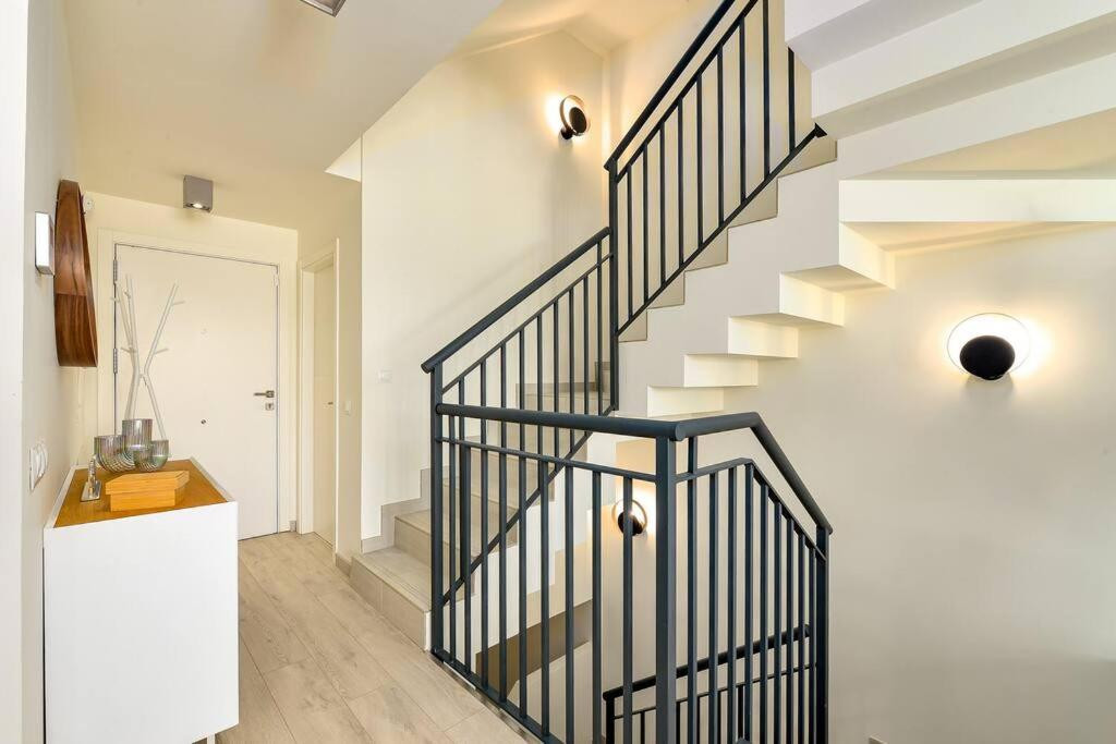 Te koop Herenhuis Costa Del Sol Manilva € 619.000,-