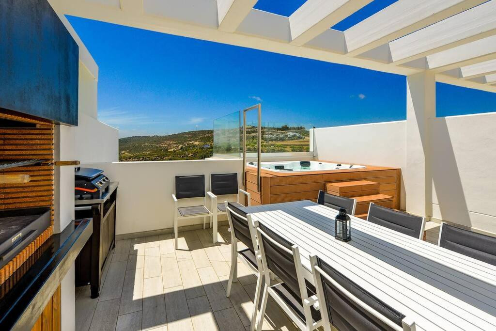 Te koop Herenhuis Costa Del Sol Manilva € 619.000,-