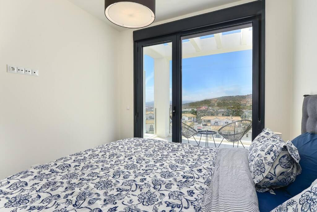 Te koop Herenhuis Costa Del Sol Manilva € 619.000,-