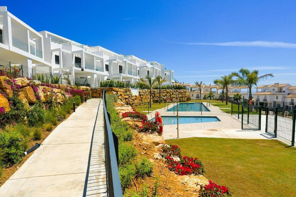 Te koop Herenhuis Costa Del Sol Manilva € 619.000,-