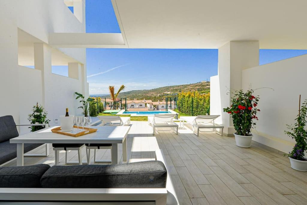 Te koop Herenhuis Costa Del Sol Manilva € 619.000,-