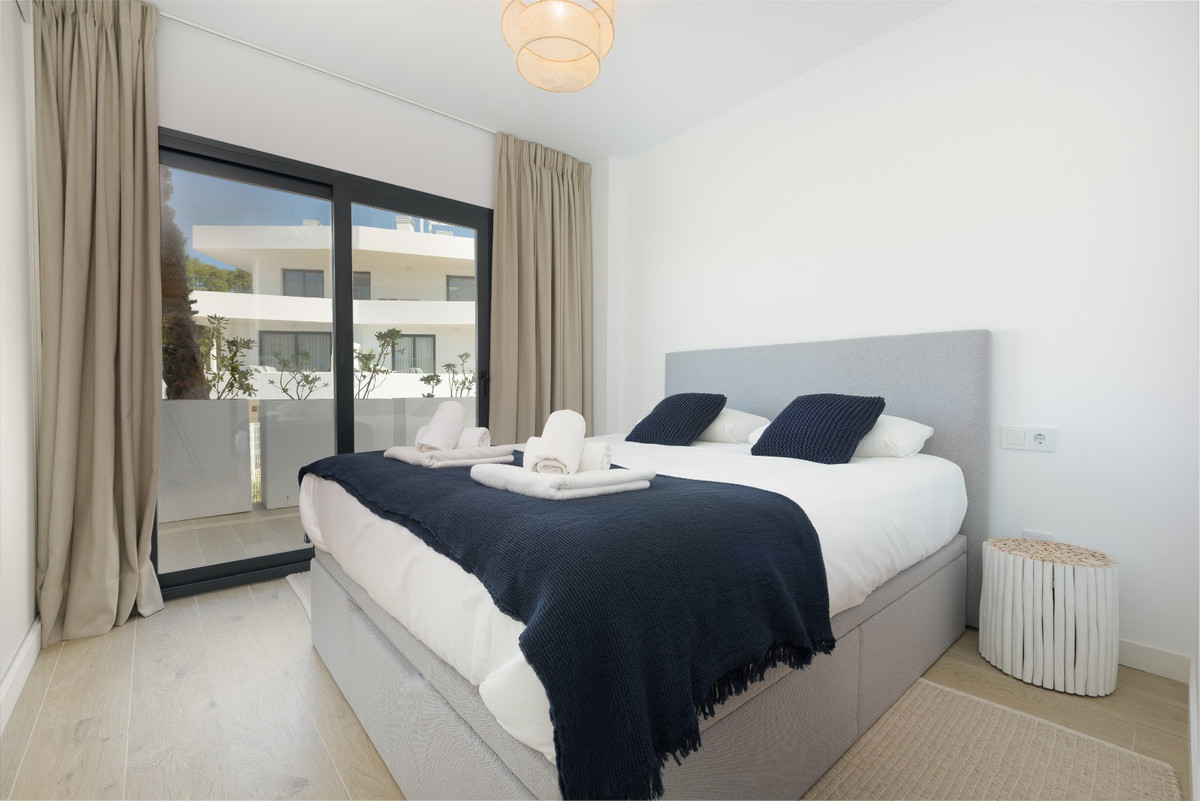 Te koop Middle Floor Apartment Costa Del Sol Estepona € 460.000,-