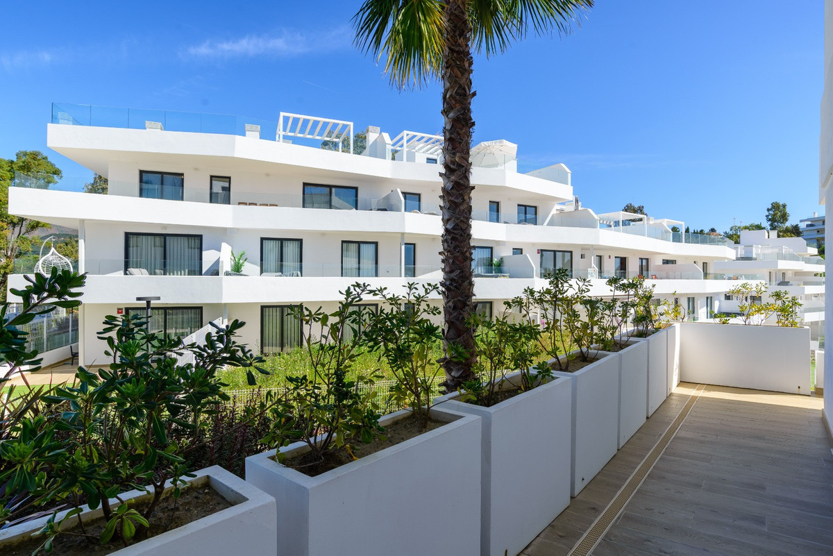 Te koop Middle Floor Apartment Costa Del Sol Estepona € 460.000,-