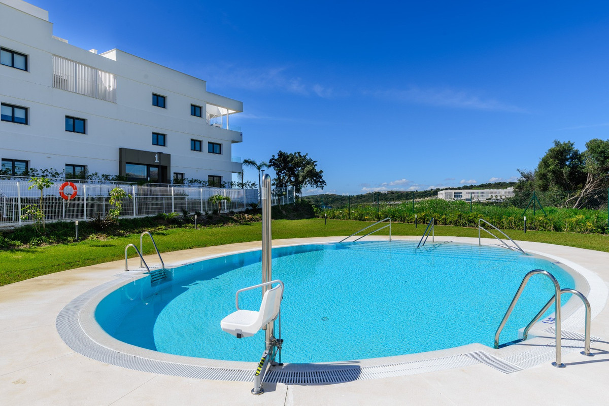 Te koop Middle Floor Apartment Costa Del Sol Estepona € 460.000,-