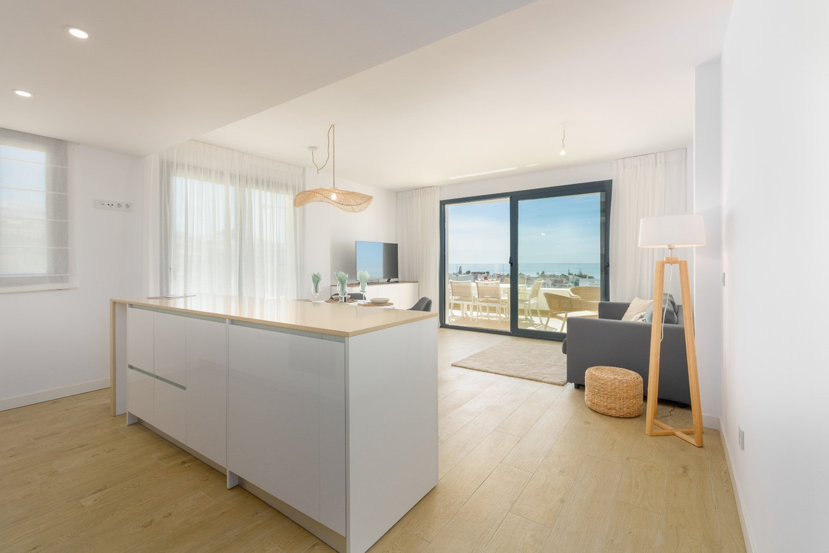 Te koop Middle Floor Apartment Costa Del Sol Estepona € 460.000,-