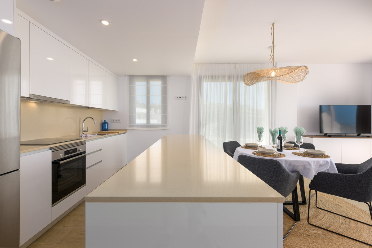 Te koop Middle Floor Apartment Costa Del Sol Estepona € 460.000,-