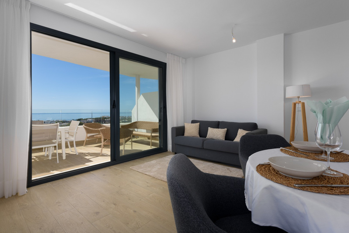 Te koop Middle Floor Apartment Costa Del Sol Estepona € 460.000,-