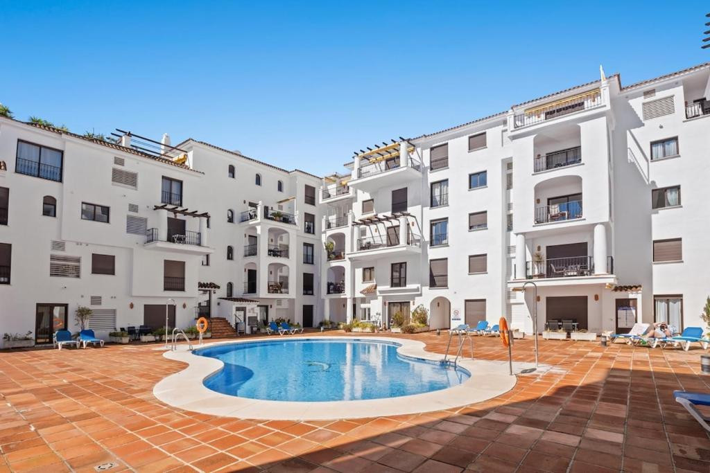 Te koop Gelijkvloers appartement Costa Del Sol La Duquesa € 430.000,-