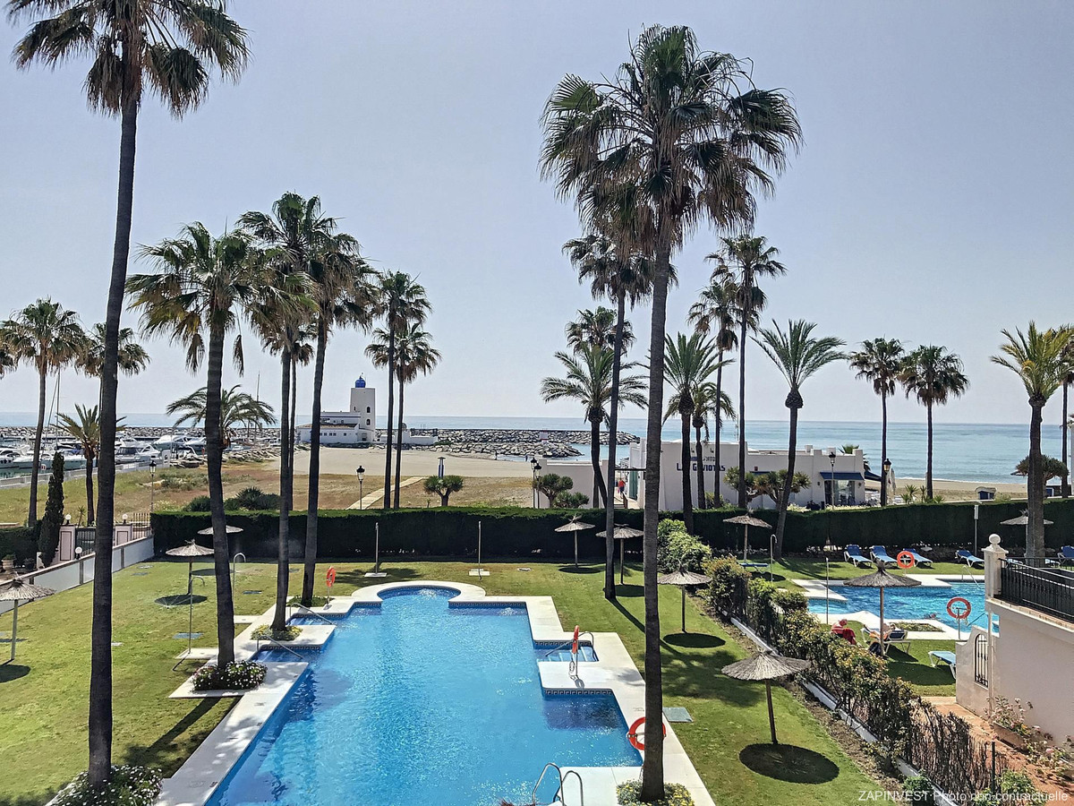 Te koop Gelijkvloers appartement Costa Del Sol La Duquesa € 430.000,-