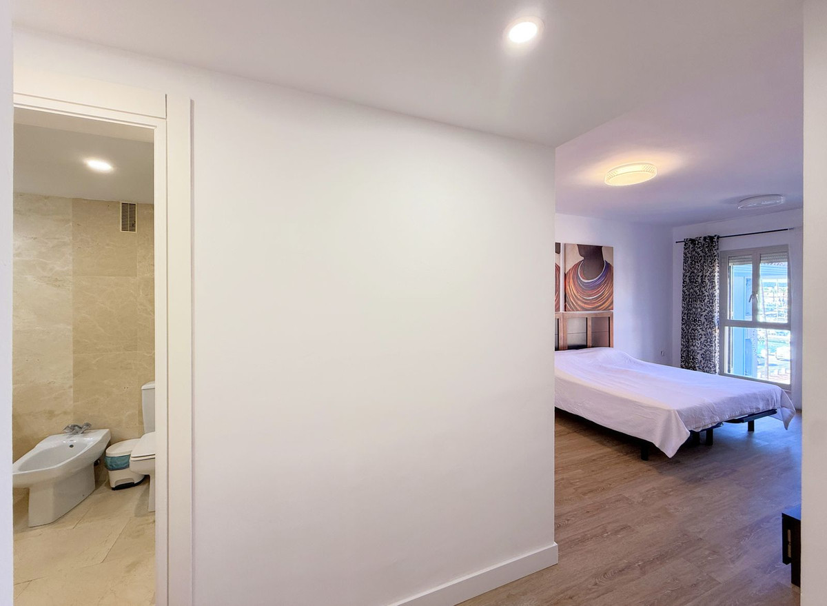 Te koop Middle Floor Apartment Costa Del Sol San Roque € 375.000,-