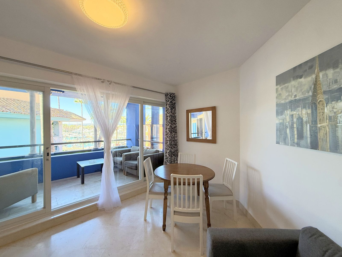 Te koop Middle Floor Apartment Costa Del Sol San Roque € 375.000,-