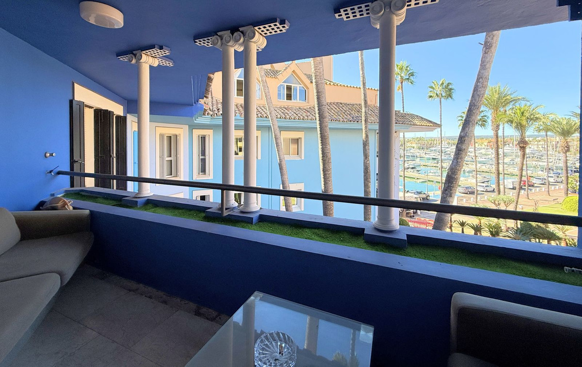Te koop Middle Floor Apartment Costa Del Sol San Roque € 375.000,-