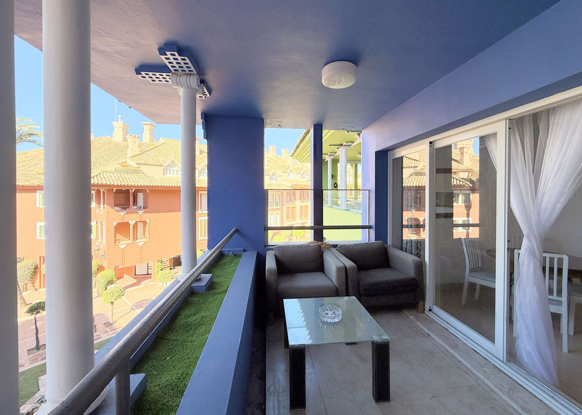 Te koop Middle Floor Apartment Costa Del Sol San Roque € 375.000,-