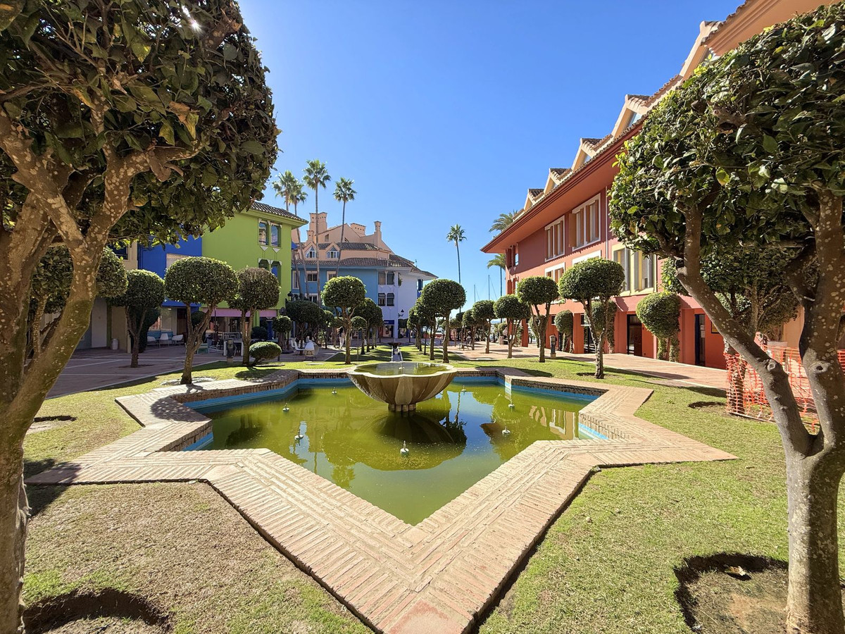 Te koop Middle Floor Apartment Costa Del Sol San Roque € 375.000,-