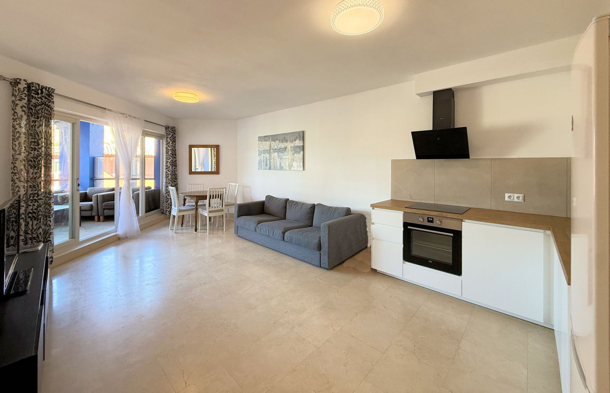 Te koop Middle Floor Apartment Costa Del Sol San Roque € 375.000,-