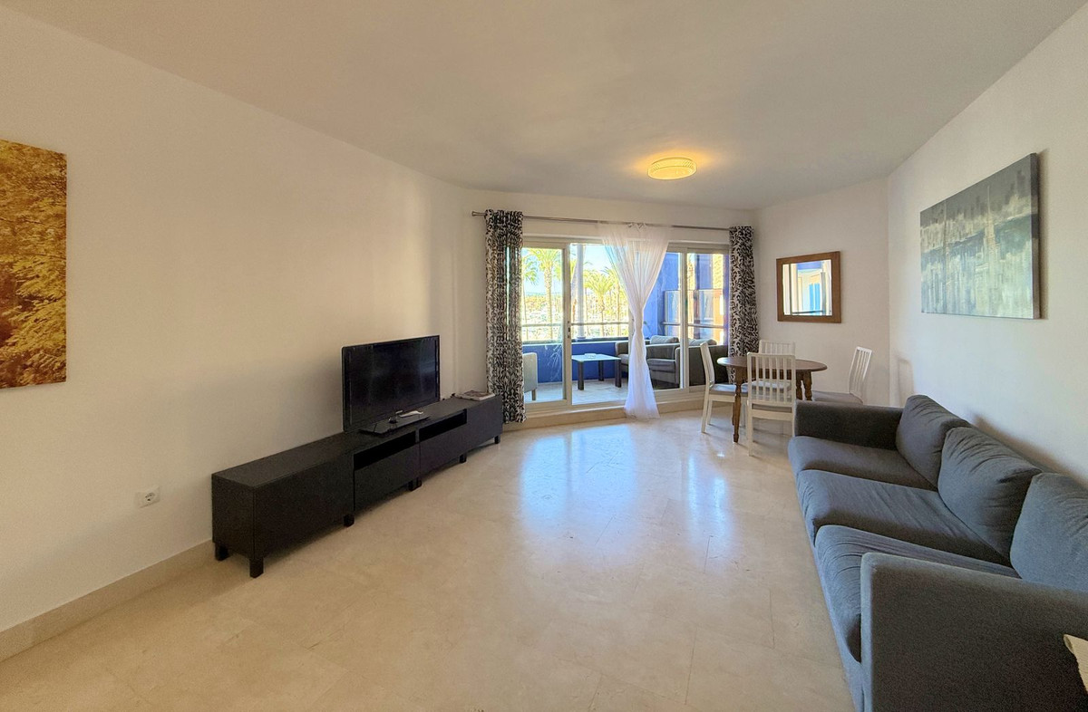 Te koop Middle Floor Apartment Costa Del Sol San Roque € 375.000,-