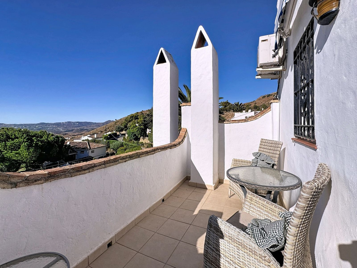 Te koop Half vrijstaand huis Costa Del Sol Mijas € 475.000,-