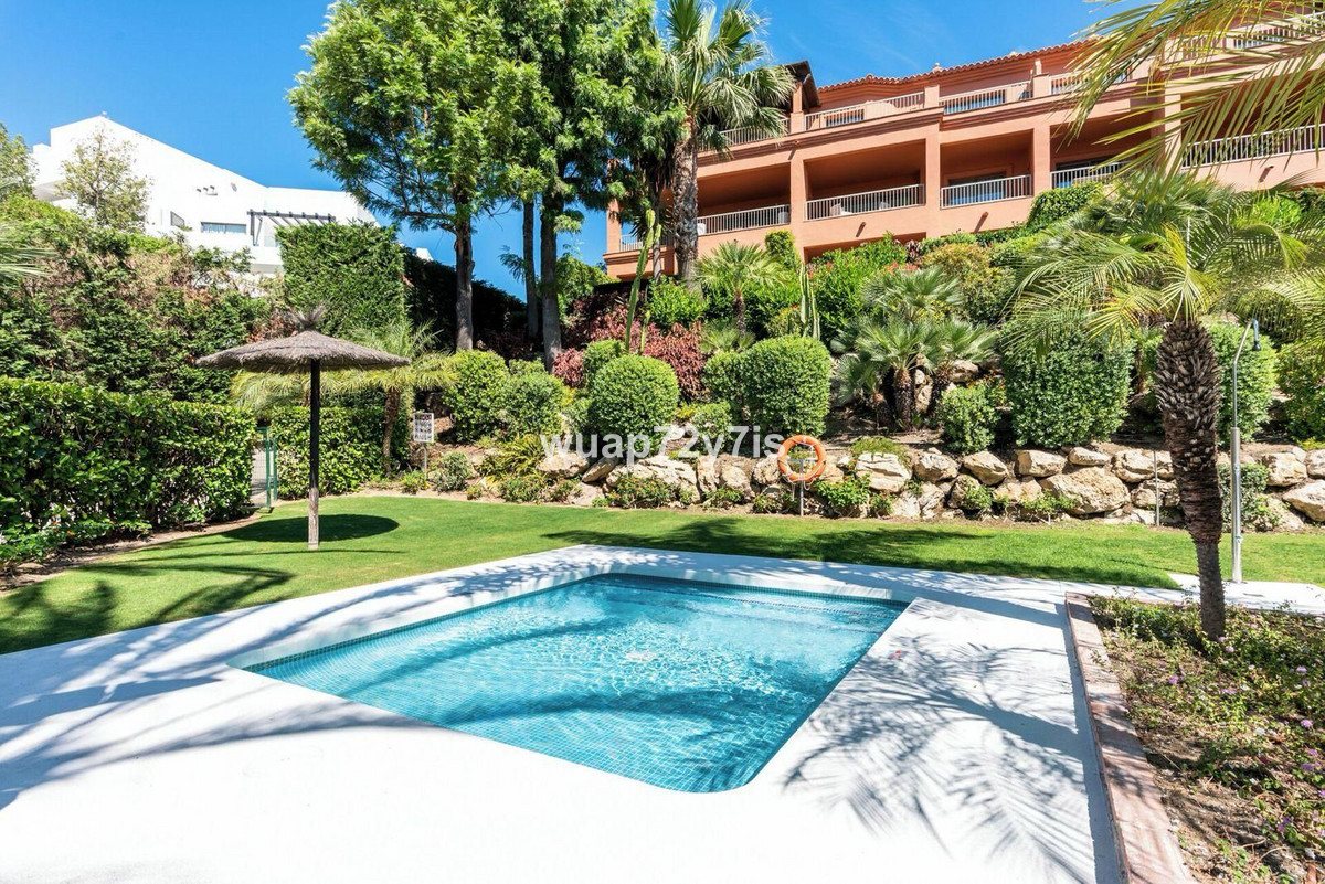 Te koop Middle Floor Apartment Costa Del Sol Los Flamingos € 580.000,-