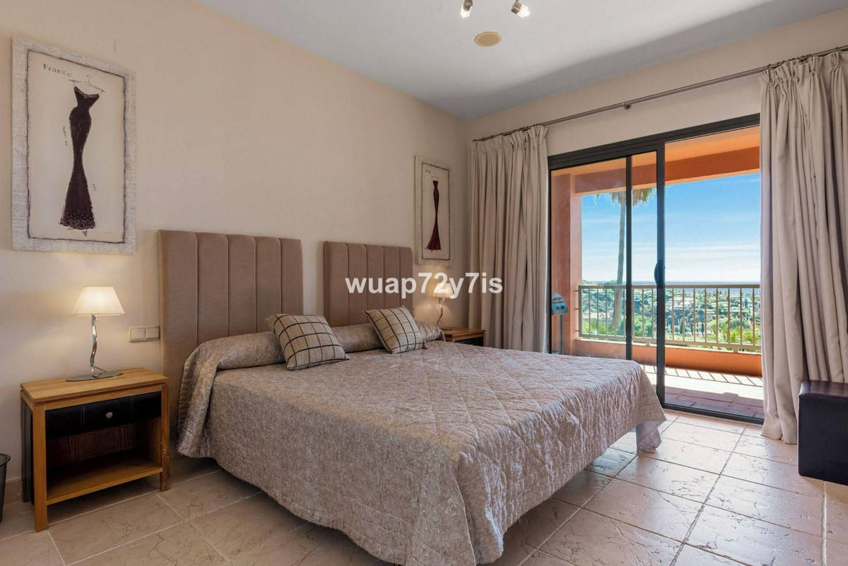 Te koop Middle Floor Apartment Costa Del Sol Los Flamingos € 580.000,-