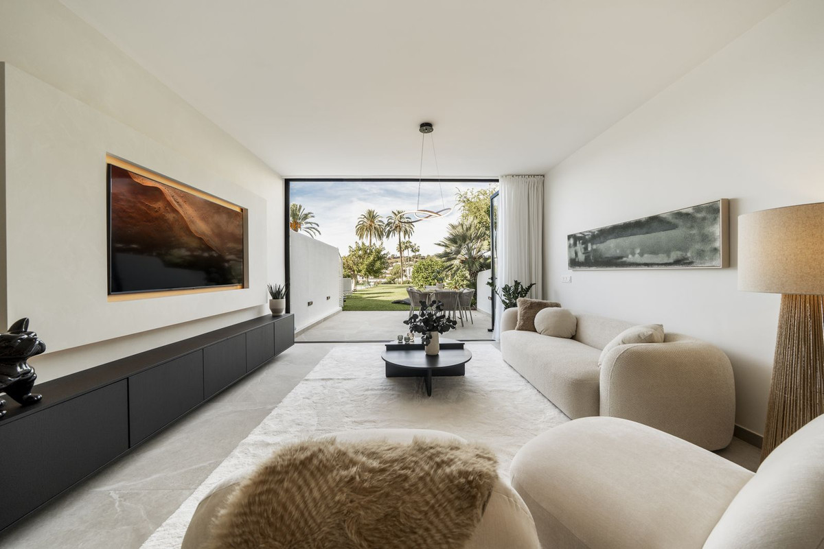 Te koop Herenhuis Costa Del Sol Nueva Andalucía € 1.590.000,-