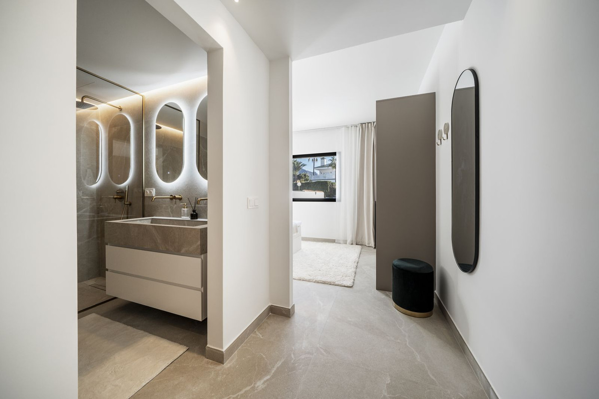 Te koop Herenhuis Costa Del Sol Nueva Andalucía € 1.590.000,-