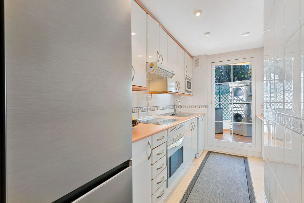 Te koop Middle Floor Apartment Costa Del Sol Nueva Andalucía € 499.000,-