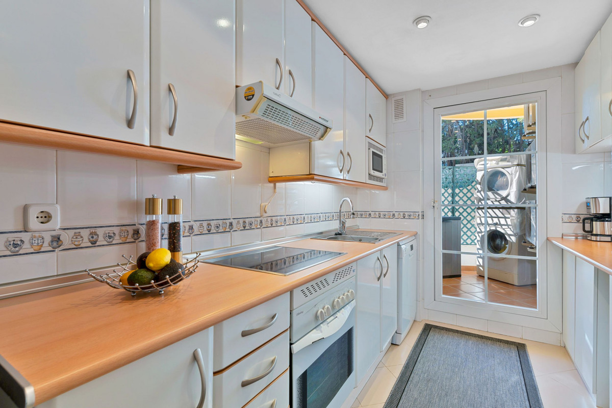 Te koop Middle Floor Apartment Costa Del Sol Nueva Andalucía € 499.000,-