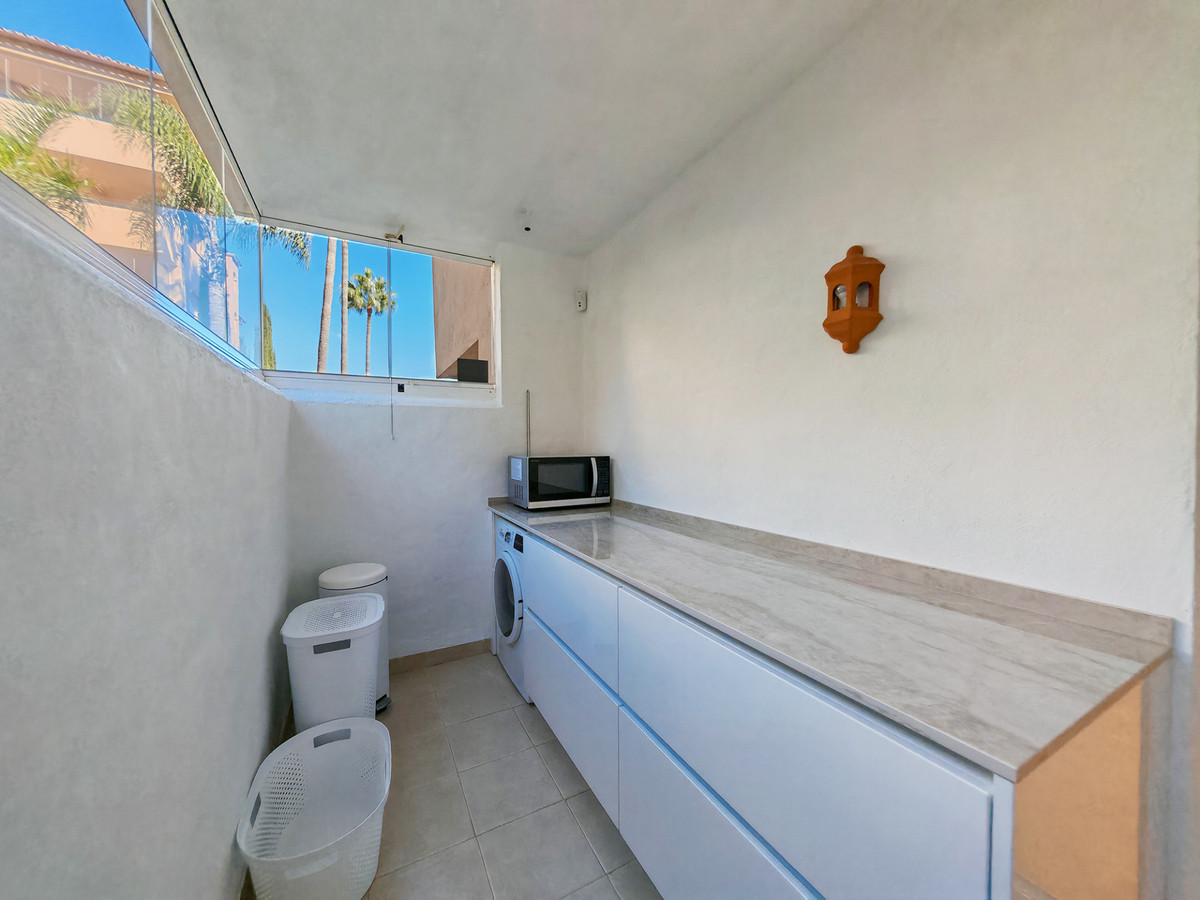 Te koop Middle Floor Apartment Costa Del Sol Marbella € 597.000,-