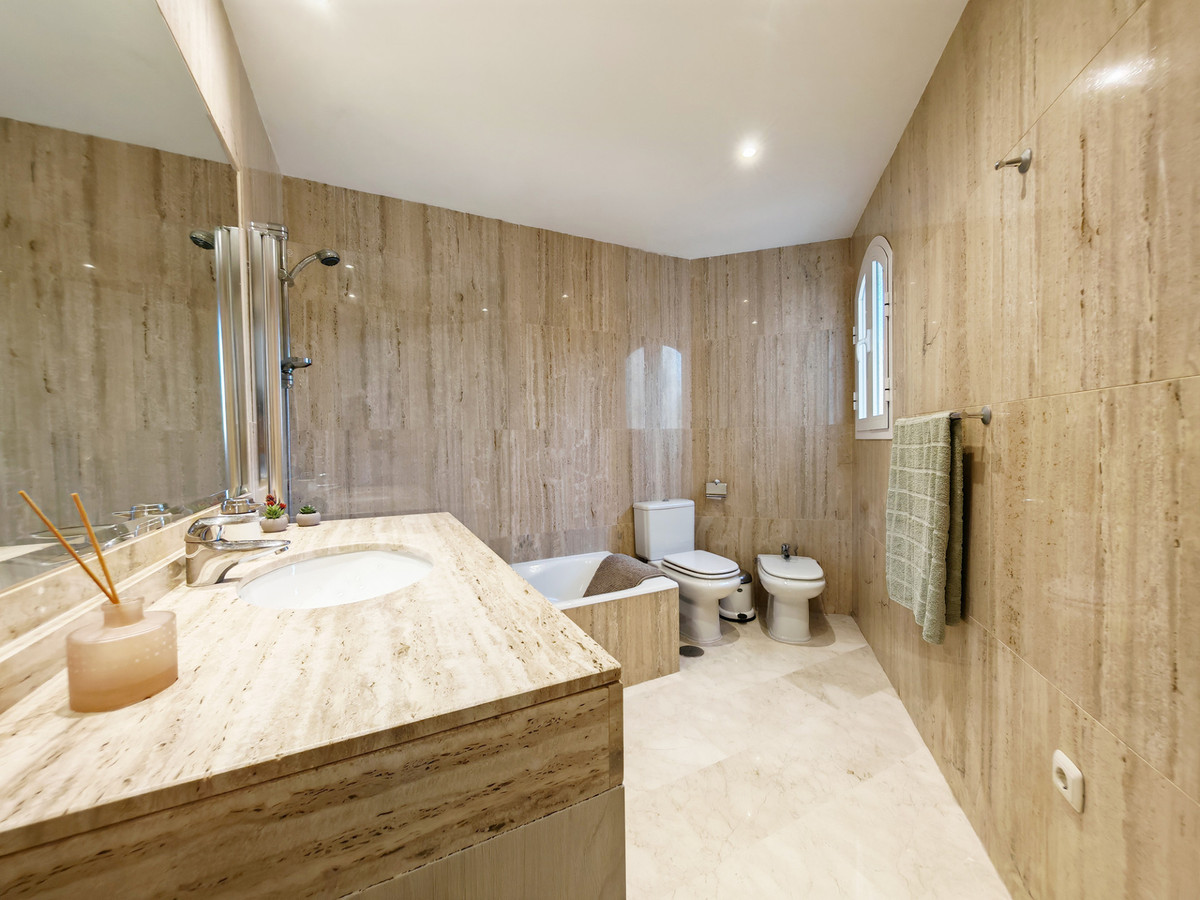 Te koop Middle Floor Apartment Costa Del Sol Marbella € 597.000,-