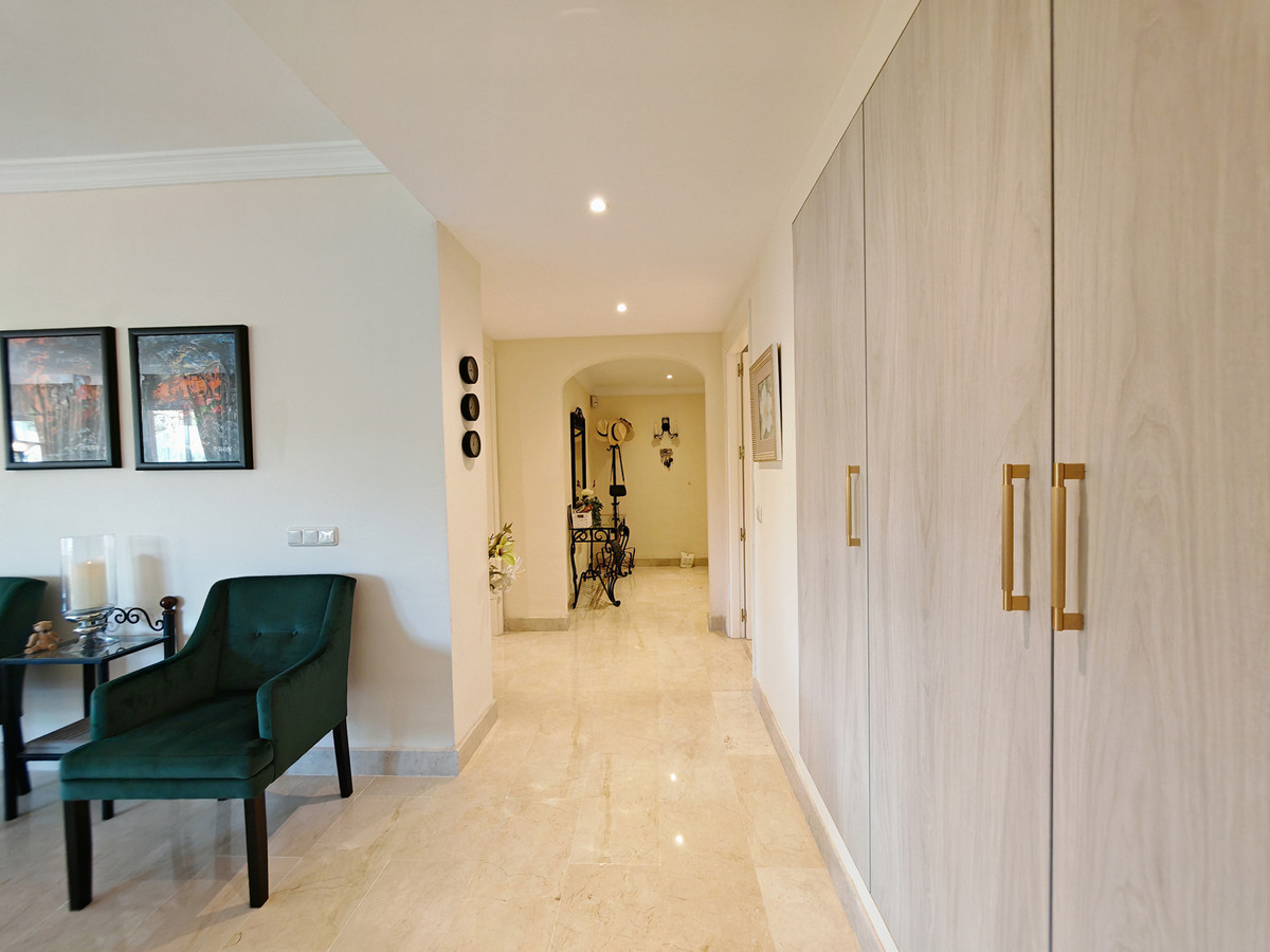 Te koop Middle Floor Apartment Costa Del Sol Marbella € 597.000,-