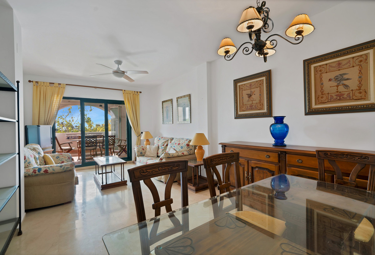 Te koop Middle Floor Apartment Costa Del Sol San Pedro De Alcántara € 629.700,-