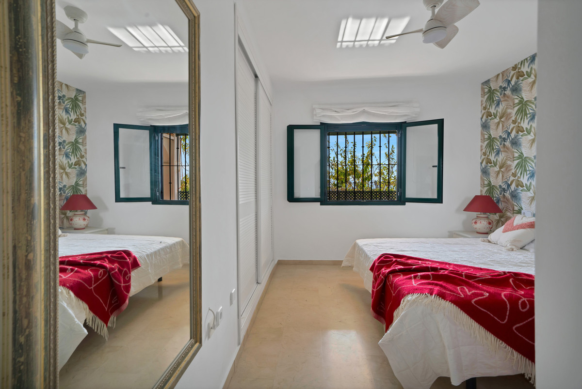 Te koop Middle Floor Apartment Costa Del Sol San Pedro De Alcántara € 629.700,-