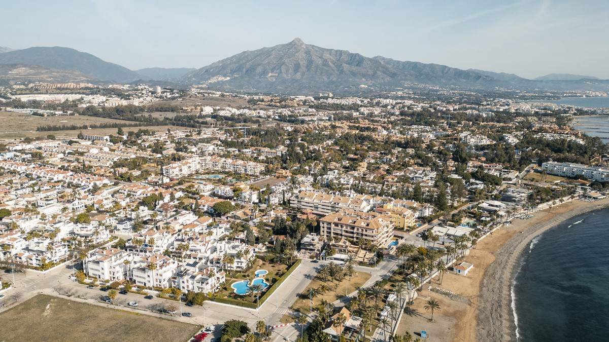 Te koop Middle Floor Apartment Costa Del Sol San Pedro De Alcántara € 629.700,-