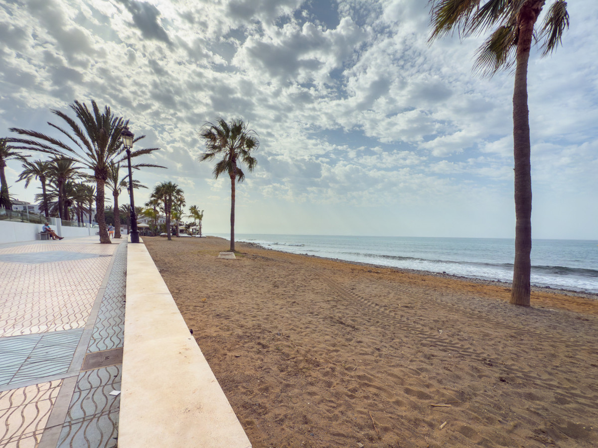 Te koop Middle Floor Apartment Costa Del Sol San Pedro De Alcántara € 629.700,-