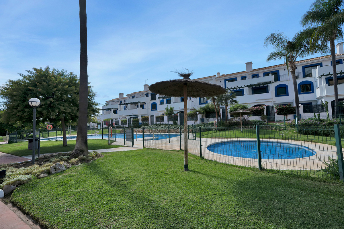 Te koop Middle Floor Apartment Costa Del Sol San Pedro De Alcántara € 629.700,-